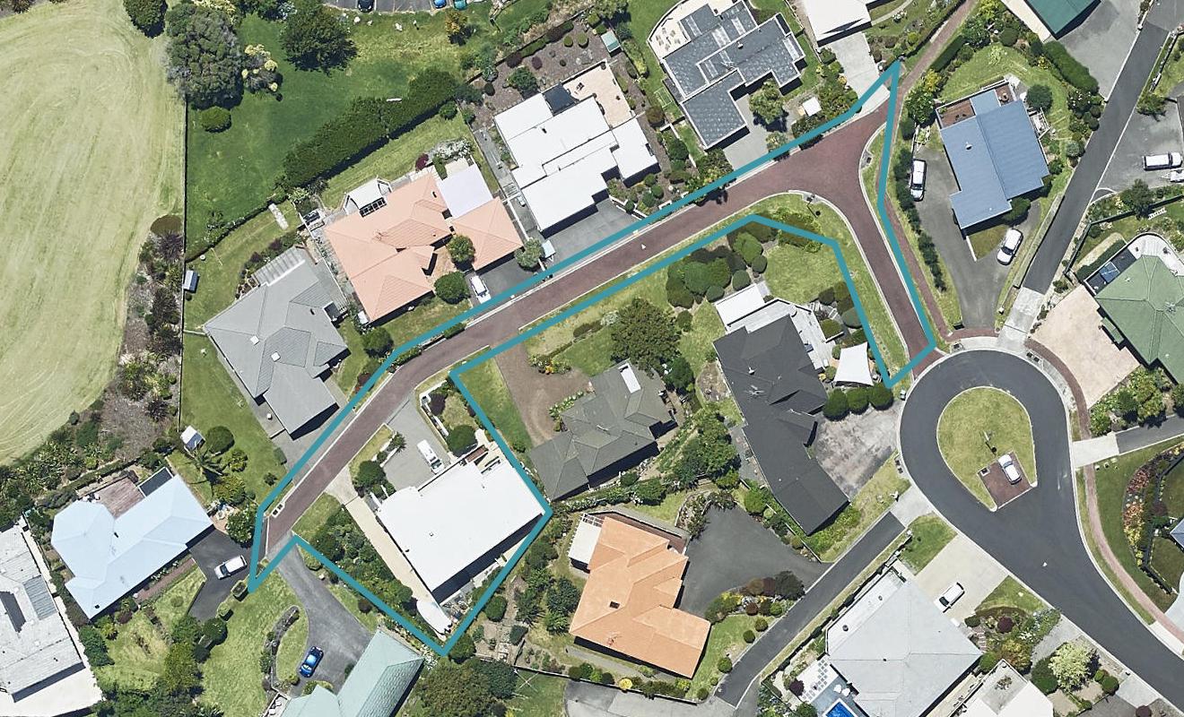 5 Lorrigan Way, Welcome Bay, Tauranga - Carousel 1