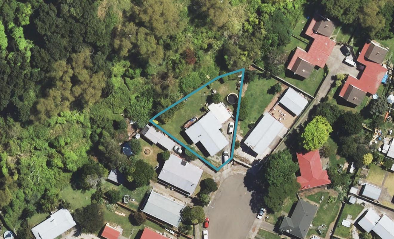 14 Gillies Street, Outer Kaiti, Gisborne - Carousel 1