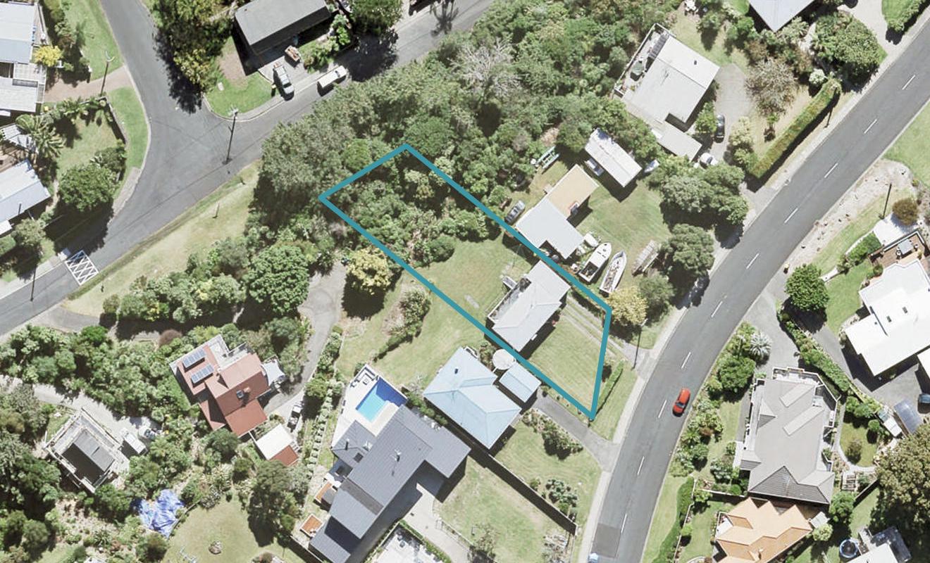 14 Beach Road, Manly, Whangaparaoa - Carousel 1