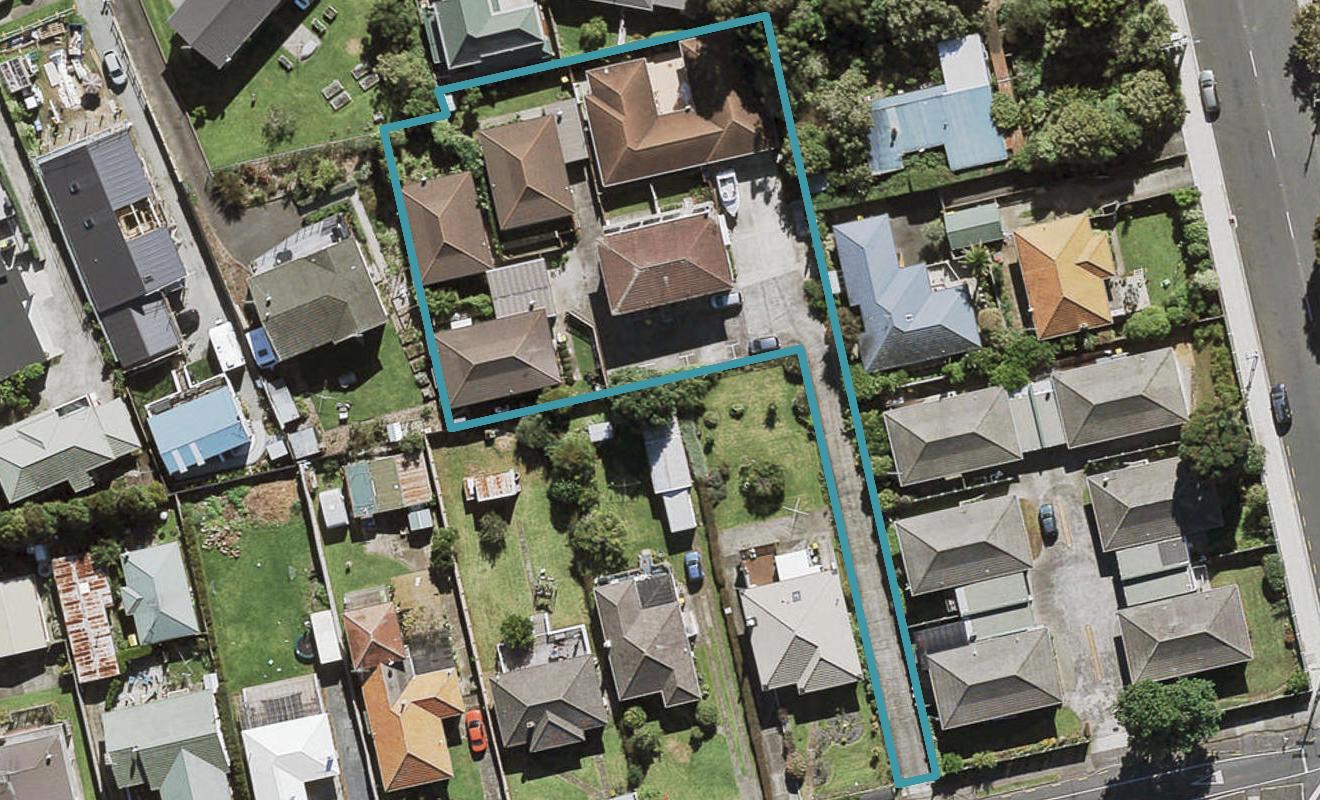 2/2 Church Road, Mangere Bridge, Auckland - Carousel 1
