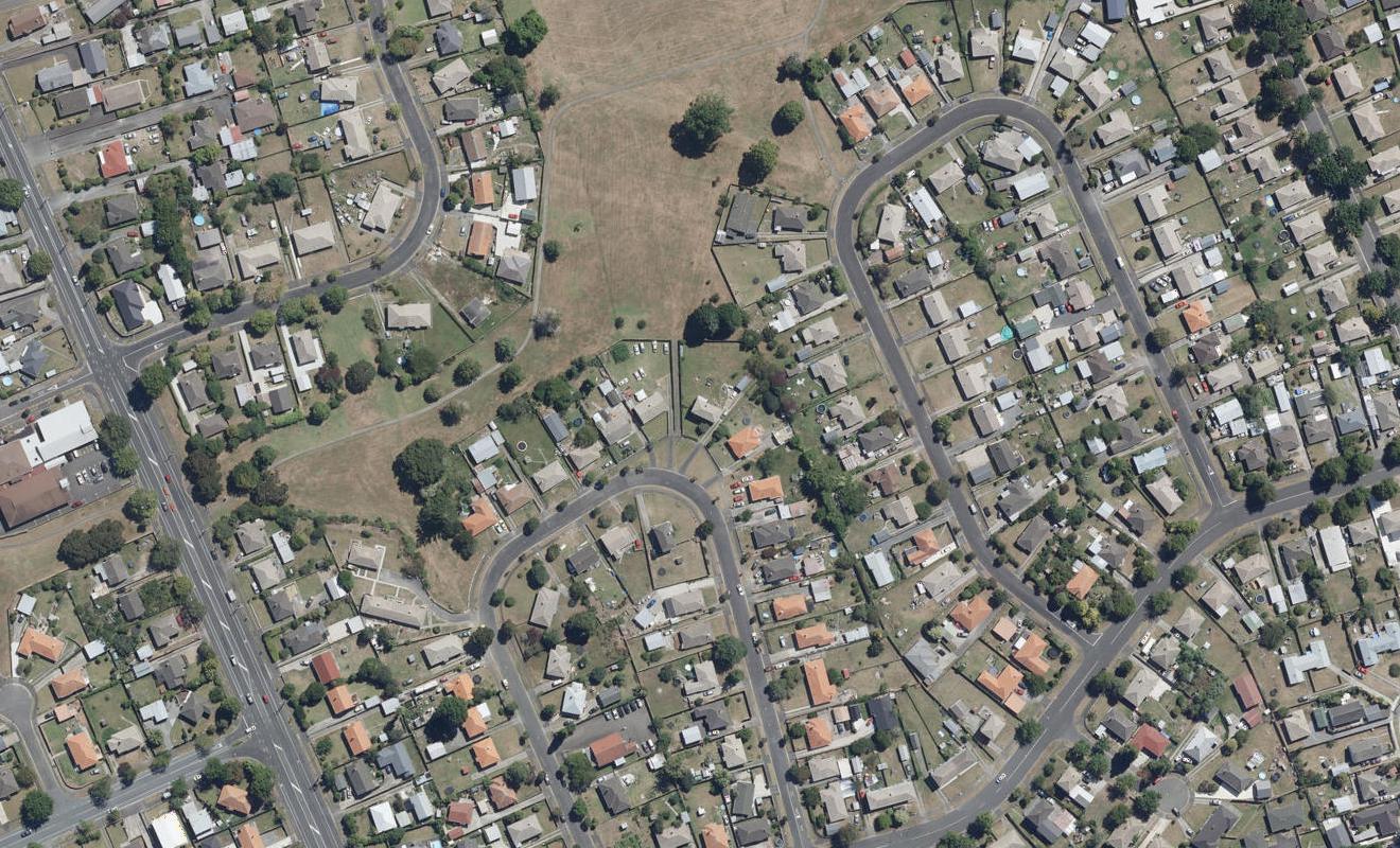 35 Ross Crescent, Fairfield, Hamilton - Carousel 1