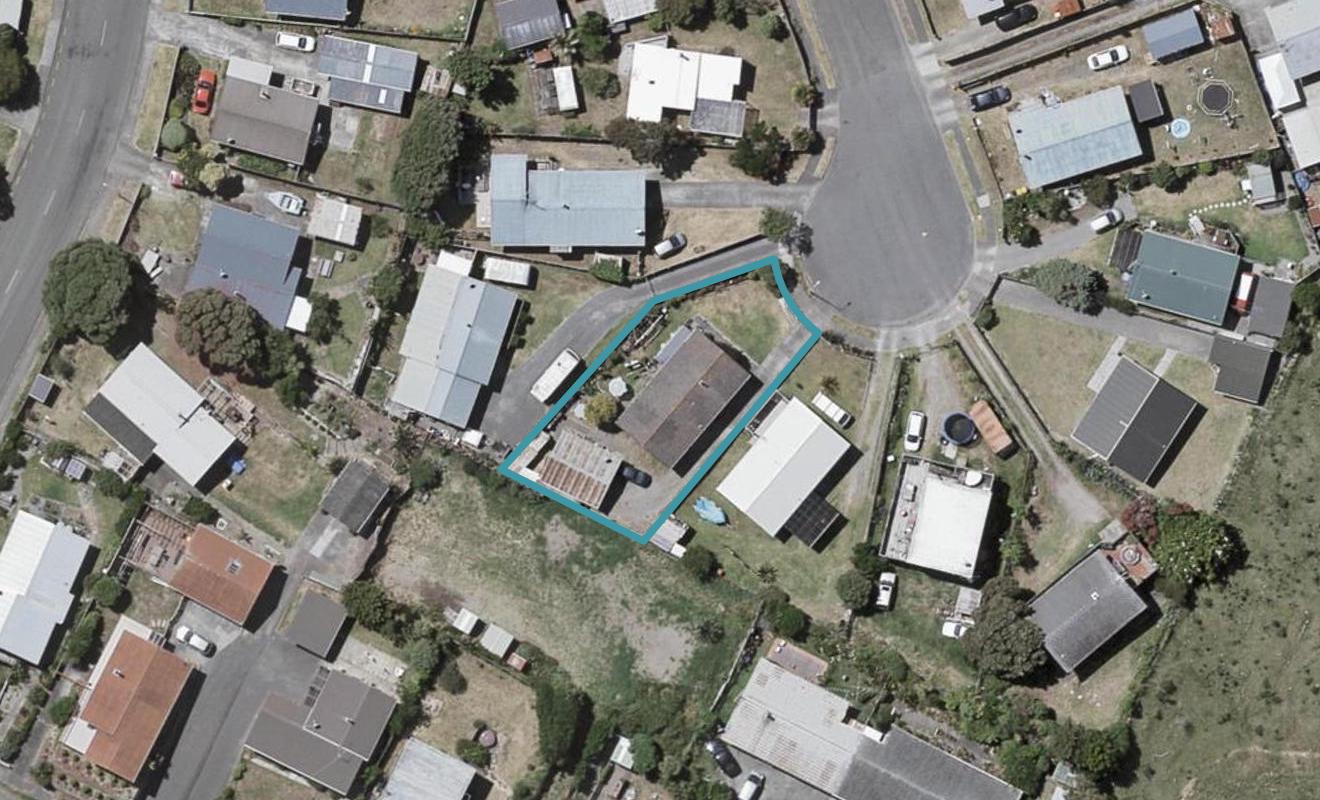 14 Colenso Place, Otaki Beach, Otaki - Carousel 1