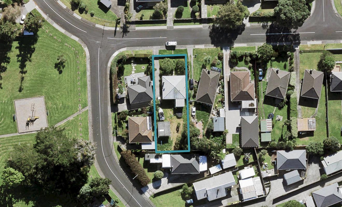 24 Durham Street, Te Atatu Peninsula, Auckland - Carousel 1