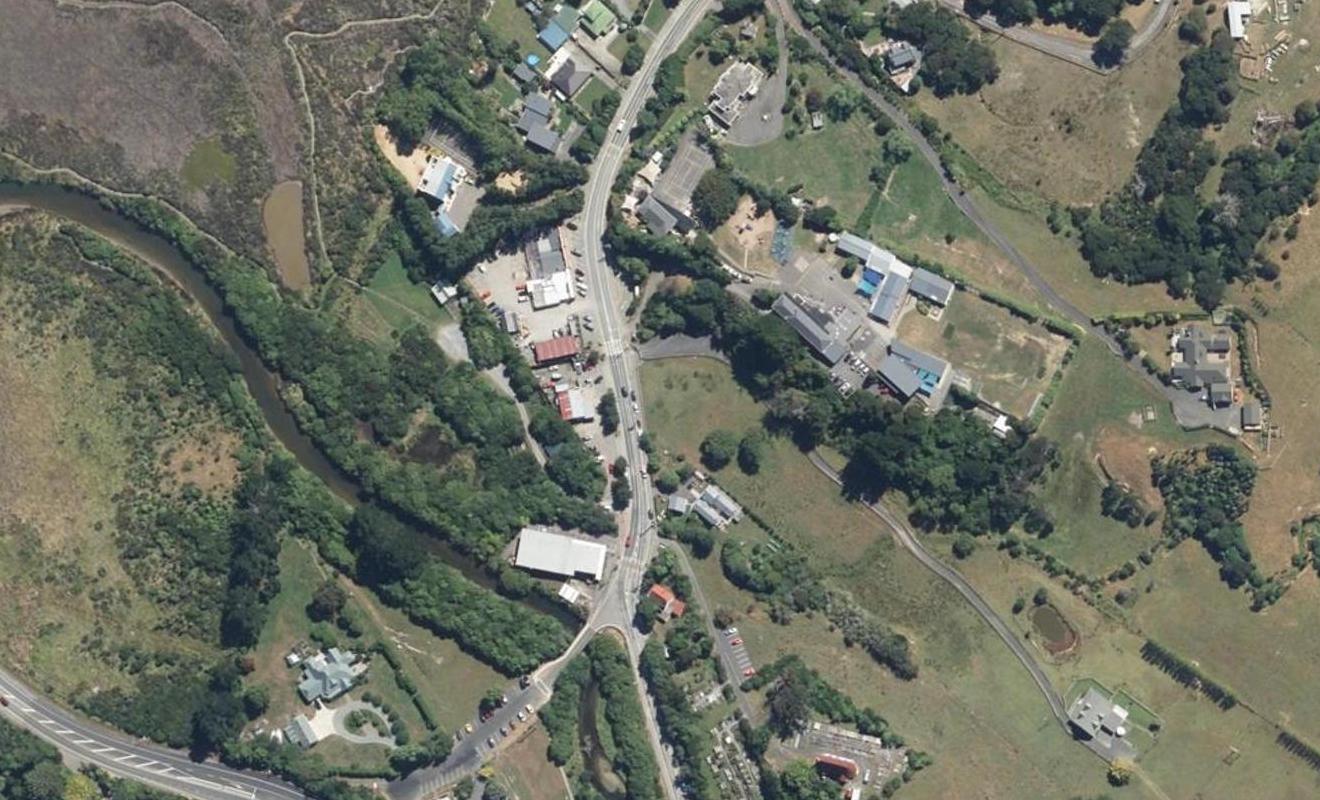 10 Paekakariki Hill Road, Pauatahanui, Porirua - Carousel 1
