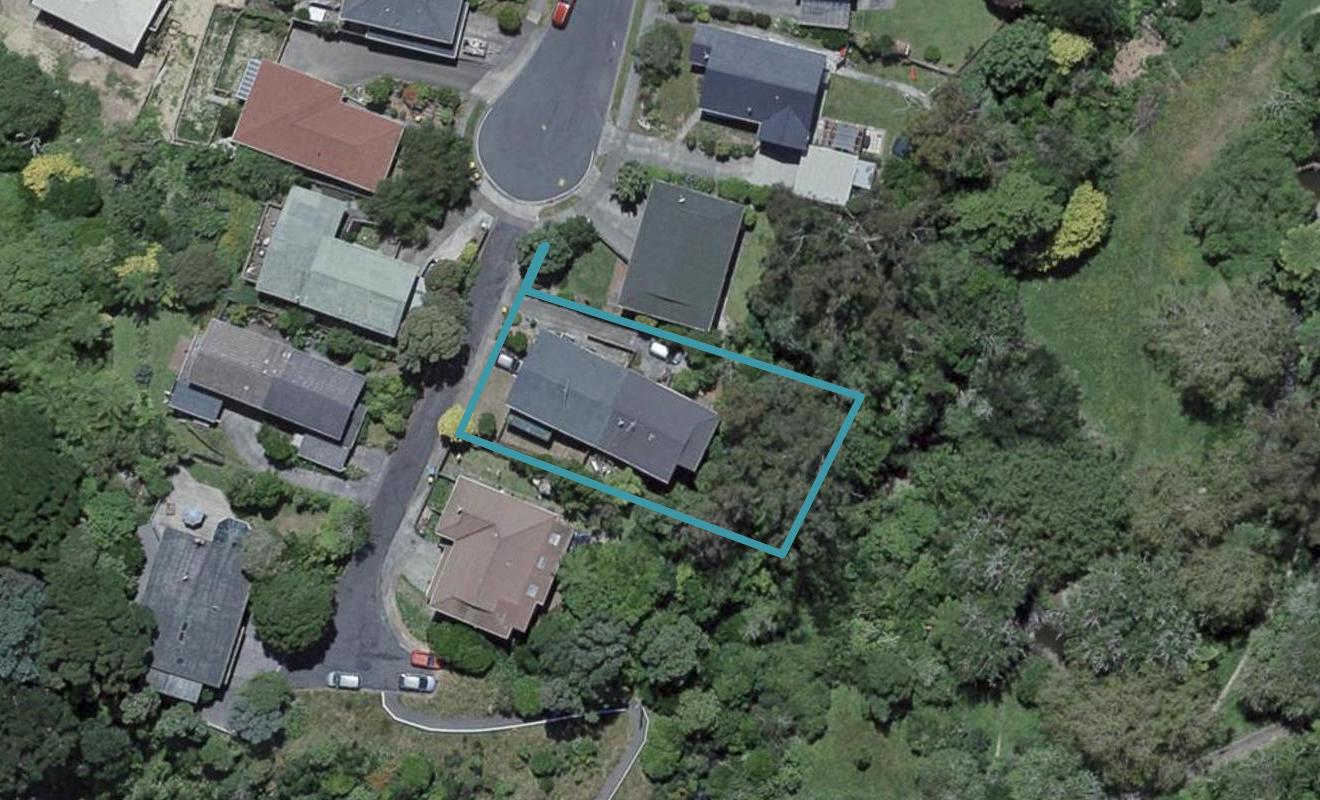 141B Taylor Terrace, Tawa, Wellington - Carousel 1