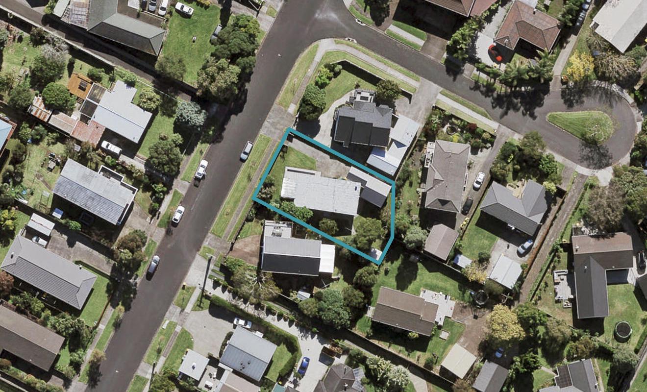 13 Seaforth Avenue, Mangere Bridge, Auckland - Carousel 1