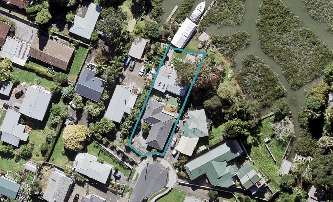 21 Kelston Street, New Lynn, Auckland - Carousel 1