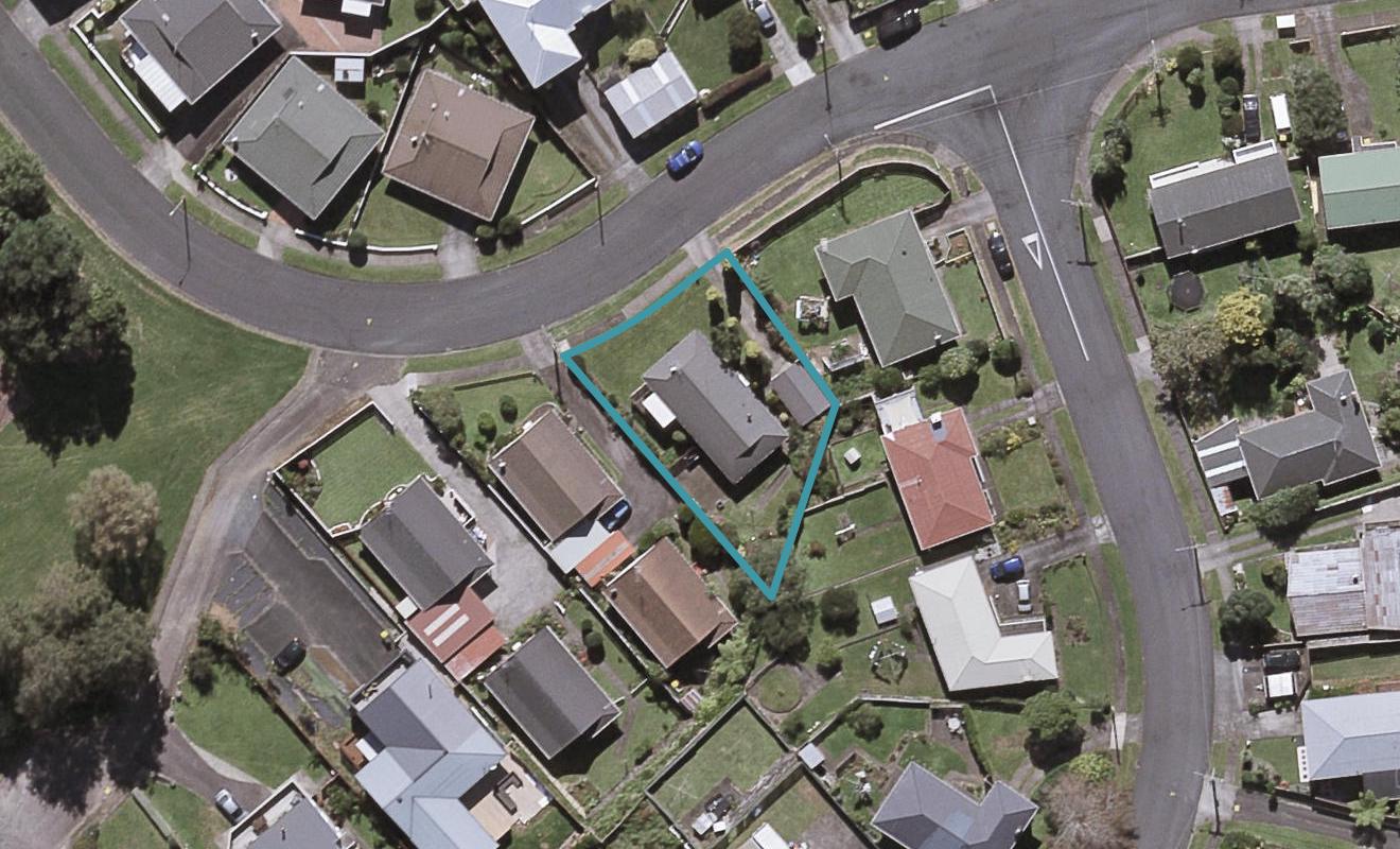 17 Kenmore Street, Westown, New Plymouth - Carousel 1