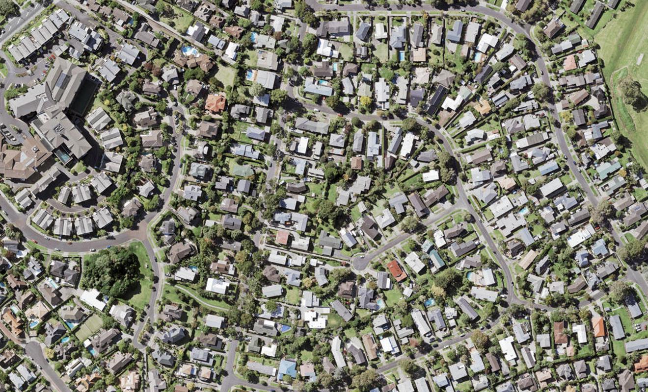 1 Glenview Place, GLENDOWIE - Carousel 1