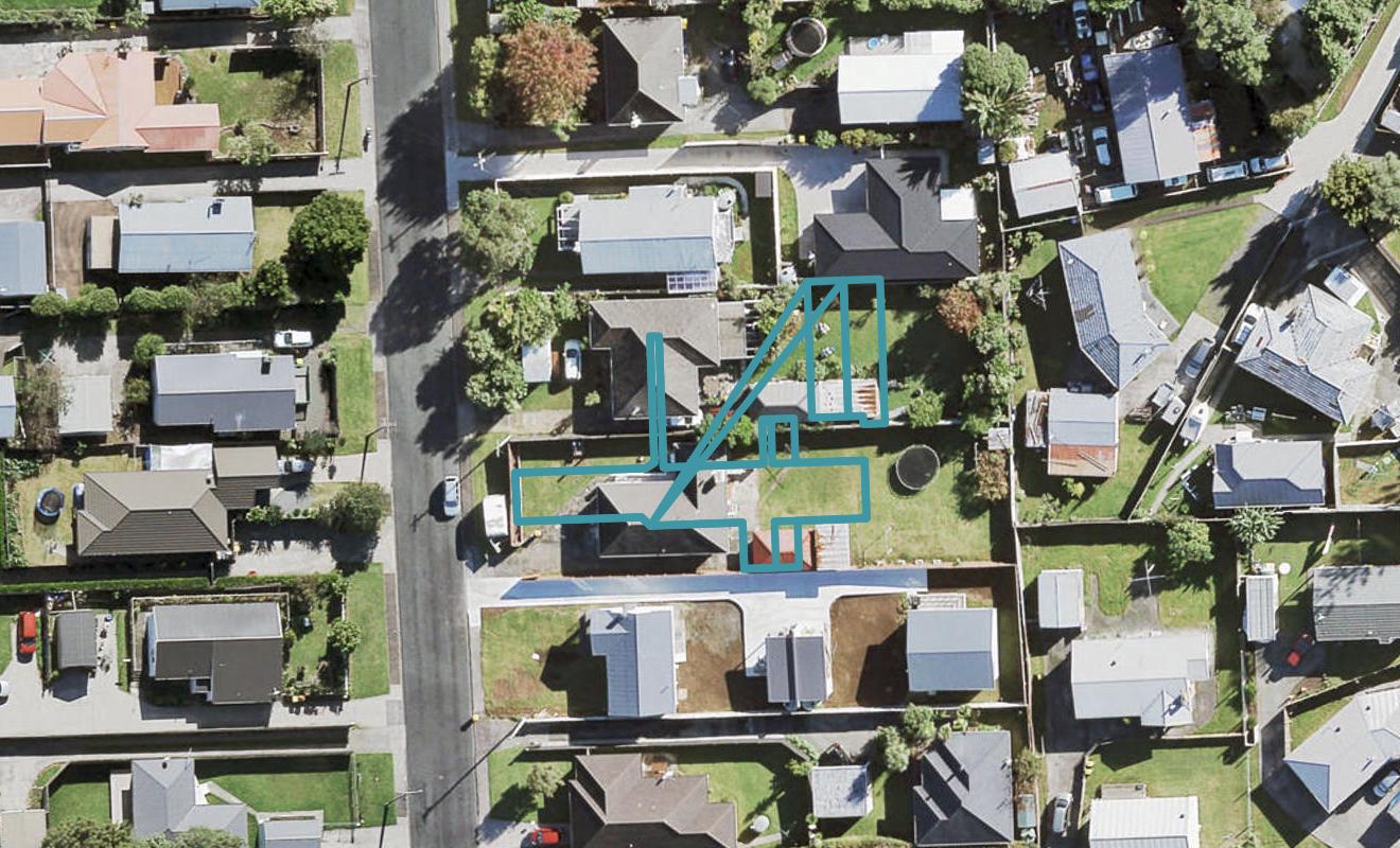 11/5 Hikurangi Street, Te Atatu Peninsula, Auckland - Carousel 1