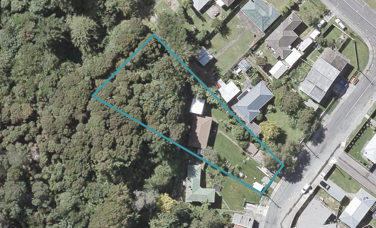 6 Dover Road, Wainuiomata, Lower Hutt - Carousel 1