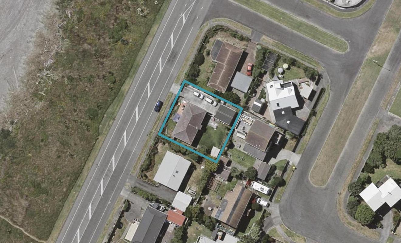 118 Marine Parade, Otaki Beach, Otaki - Carousel 1
