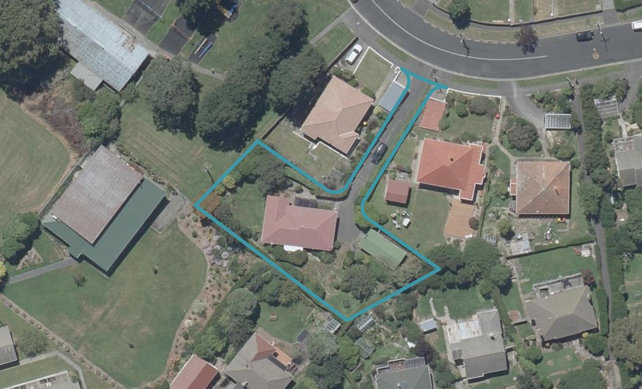 24 Mayfield Avenue, Wakari, Dunedin - Carousel 1