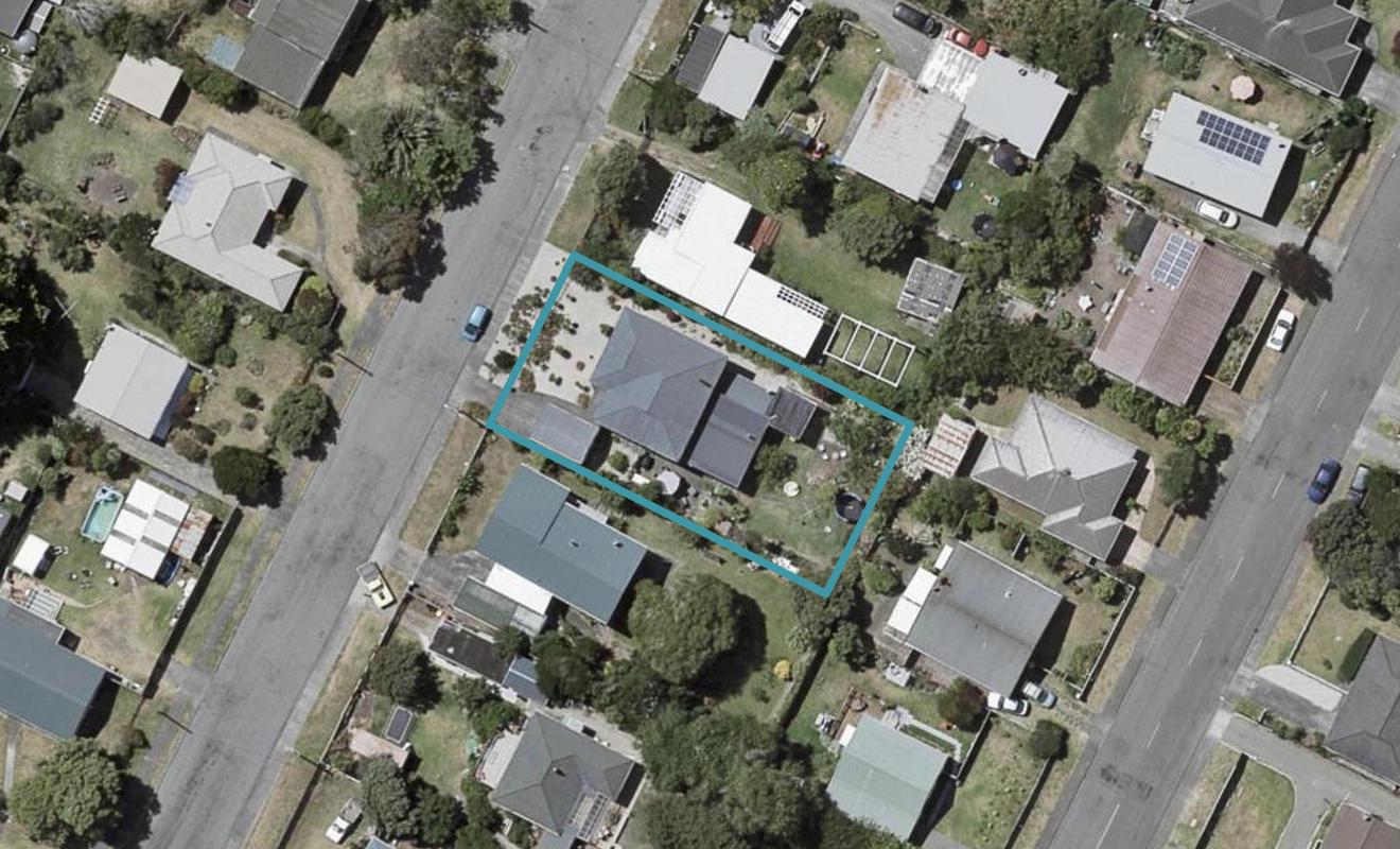 18 Mahoe Street, Otaki Beach, Otaki - Carousel 1
