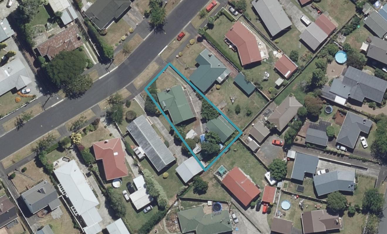 26 Lewis Street, Glenview, Hamilton - Carousel 1