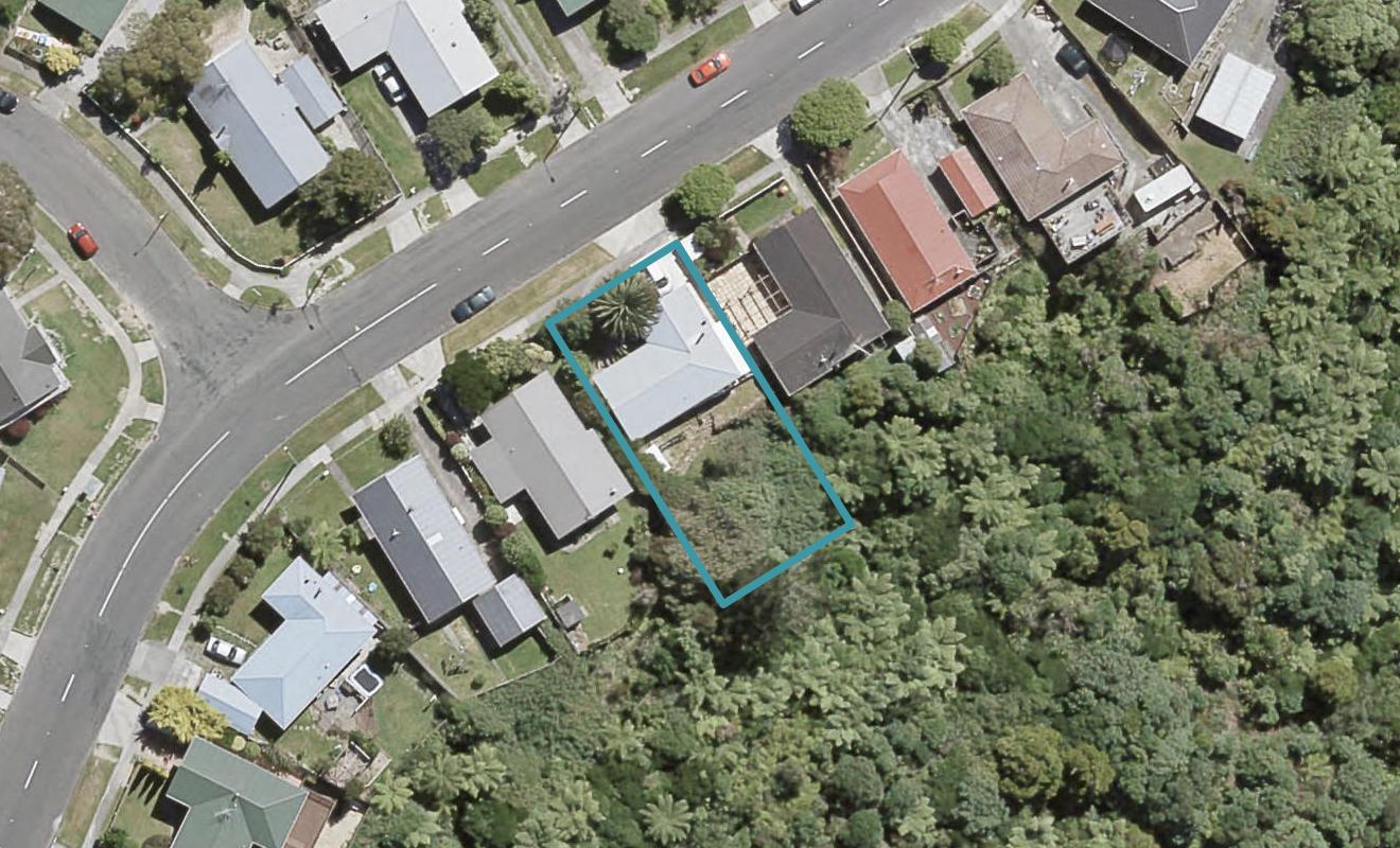 121 Holborn Drive, Stokes Valley, Lower Hutt - Carousel 1