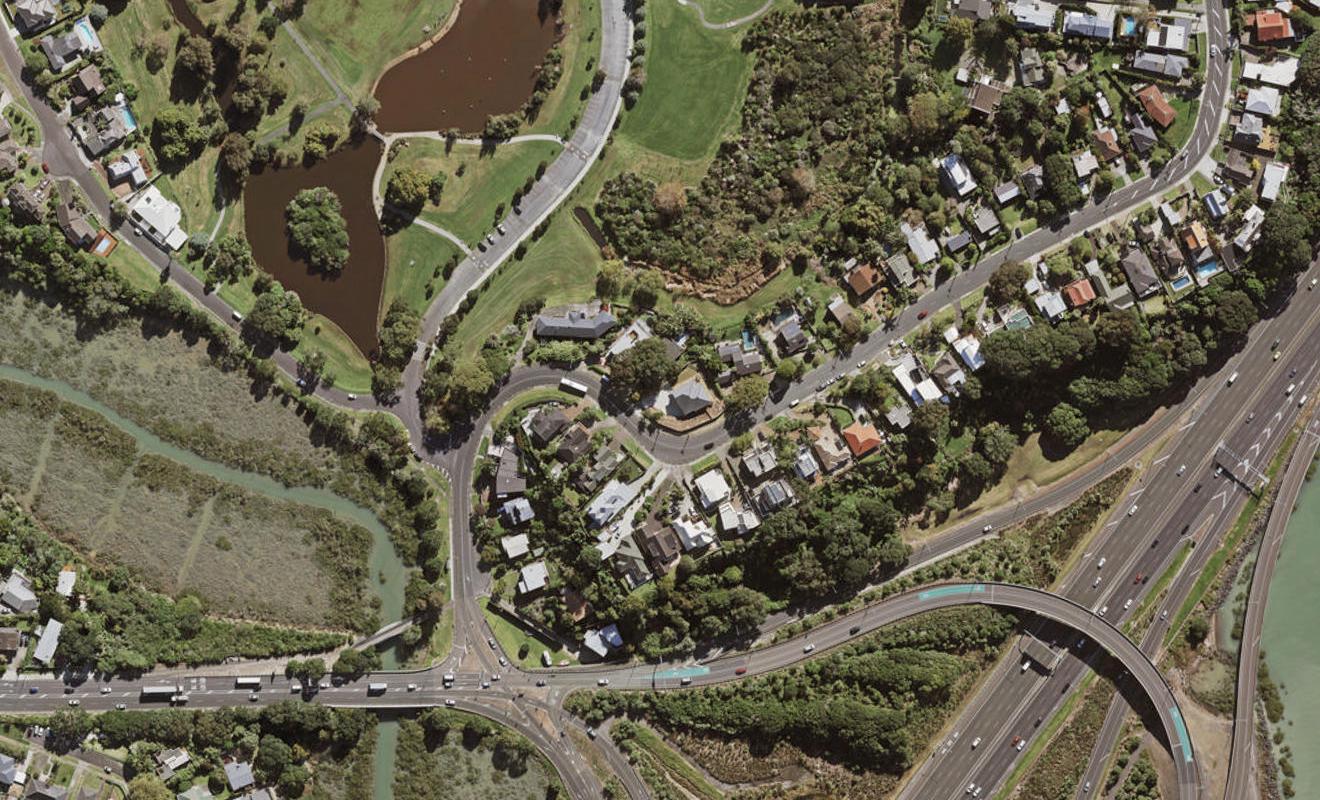 10J Sylvan Avenue, Northcote, Auckland - Carousel 1