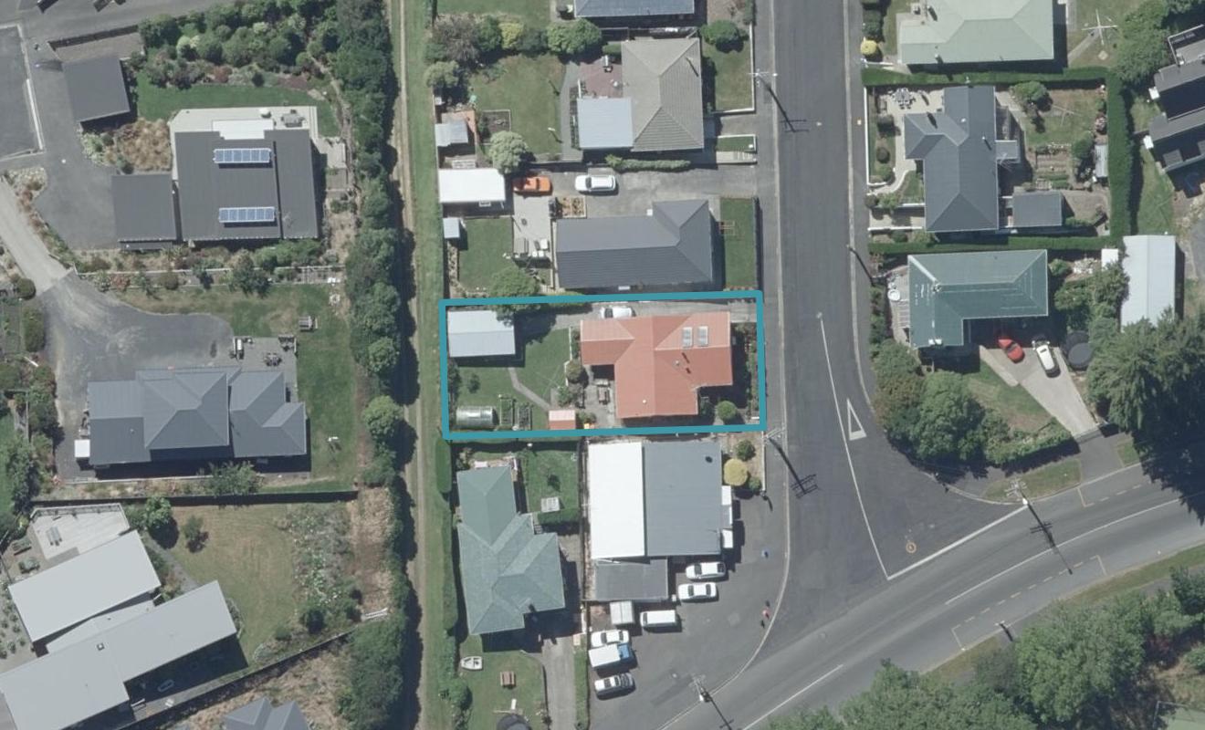 3 Charters Street, Glenross, Dunedin - Carousel 1