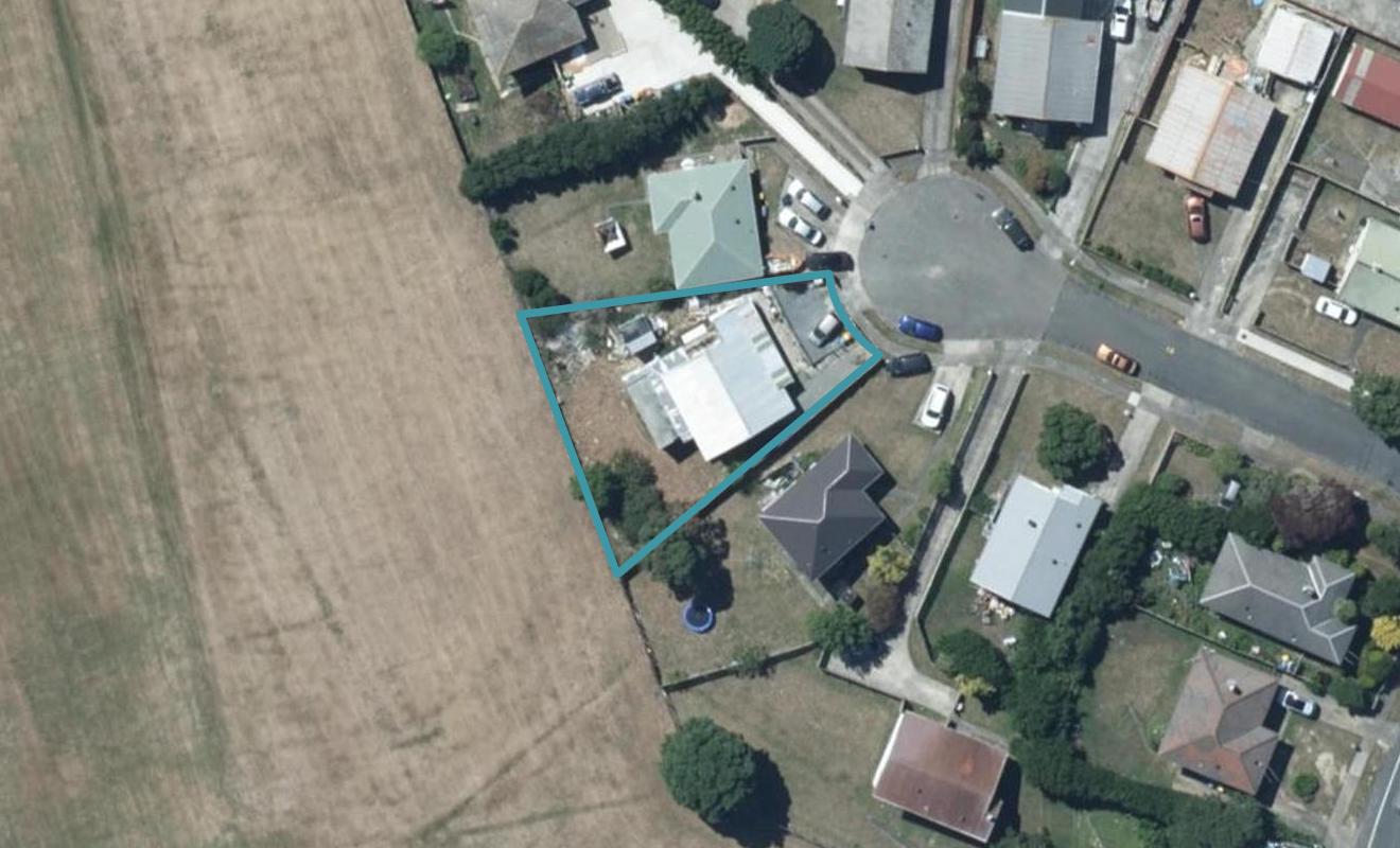 9 Triton Place, Cannons Creek, Porirua - Carousel 1