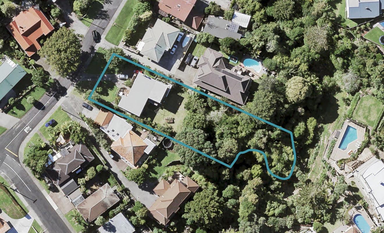 19 Luplau Crescent, Cockle Bay, Auckland - Carousel 1