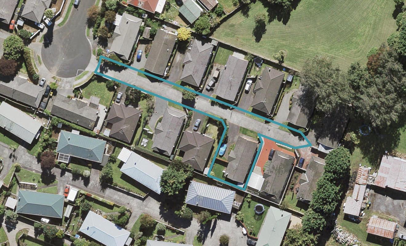 39 Koru Street, Mangere Bridge, Auckland - Carousel 1