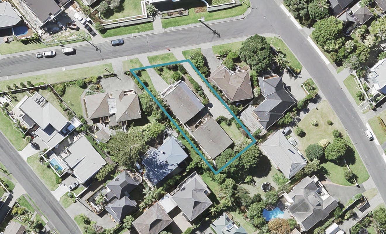 2/3 Falmouth Street, Murrays Bay, Auckland - Carousel 1