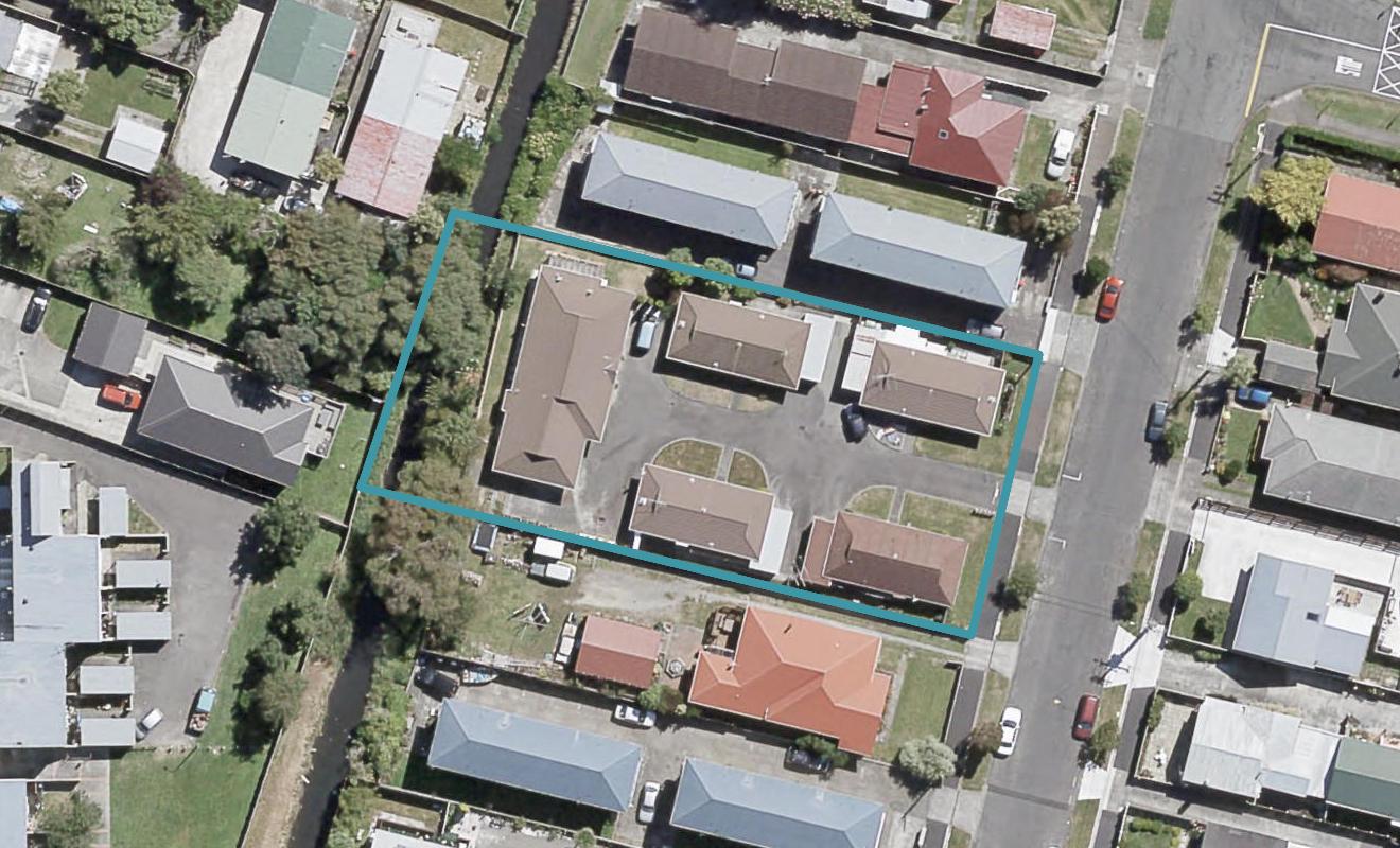 2/30 LEIGHTON AVE, Waiwhetu, Lower Hutt - Carousel 1