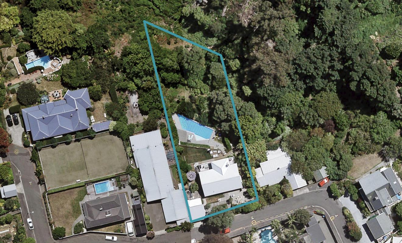 5 Cobden Crescent, Bluff Hill, Napier - Carousel 1