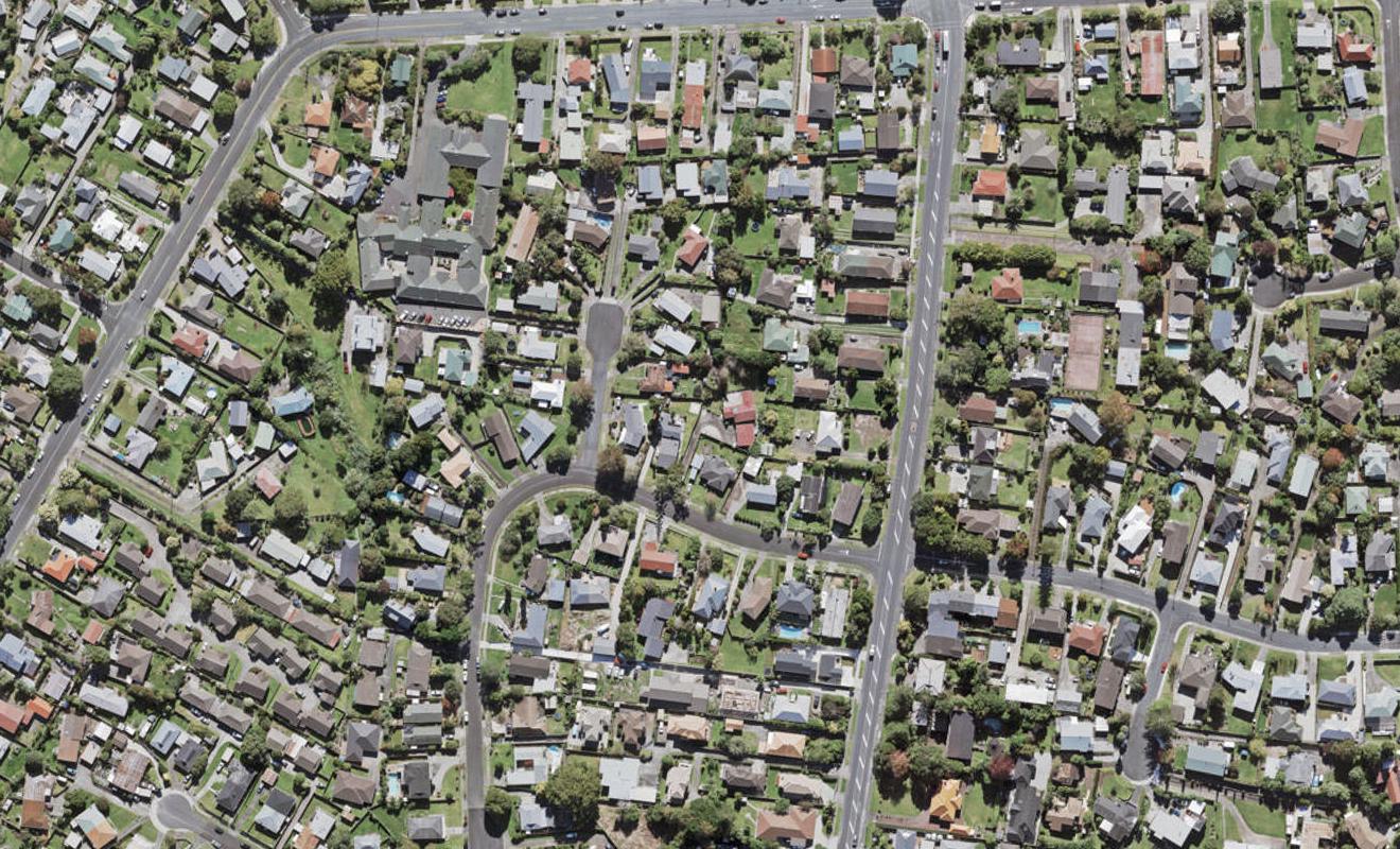10 Miltonia Avenue, Te Atatu South, Auckland - Carousel 1