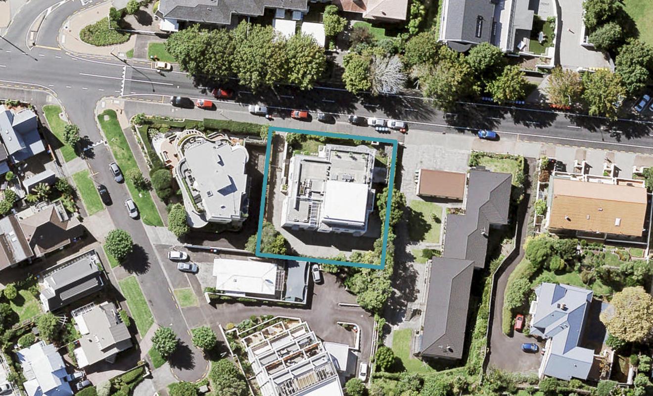 4/15 Vale Road, St Heliers, Auckland - Carousel 1