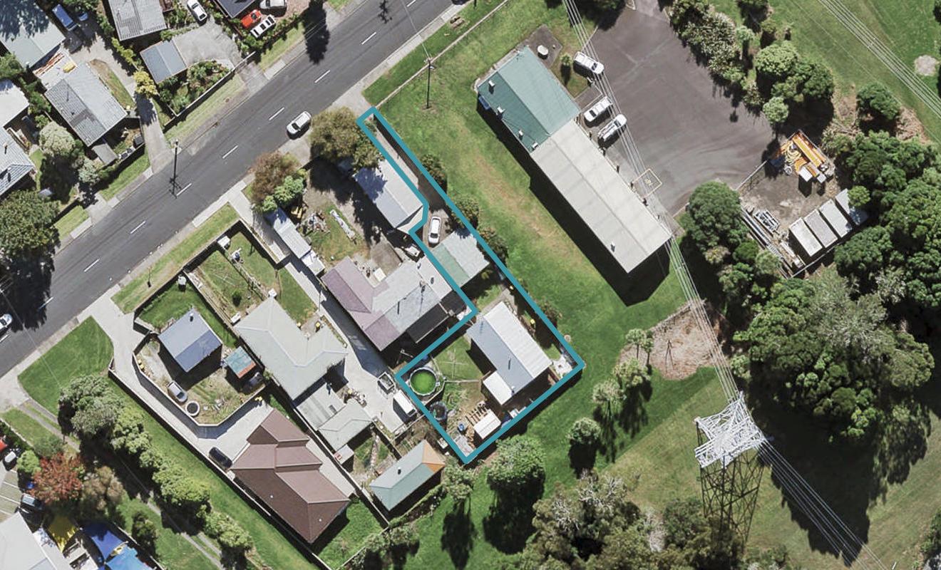58A Lincoln Park Avenue, Massey, Auckland - Carousel 1