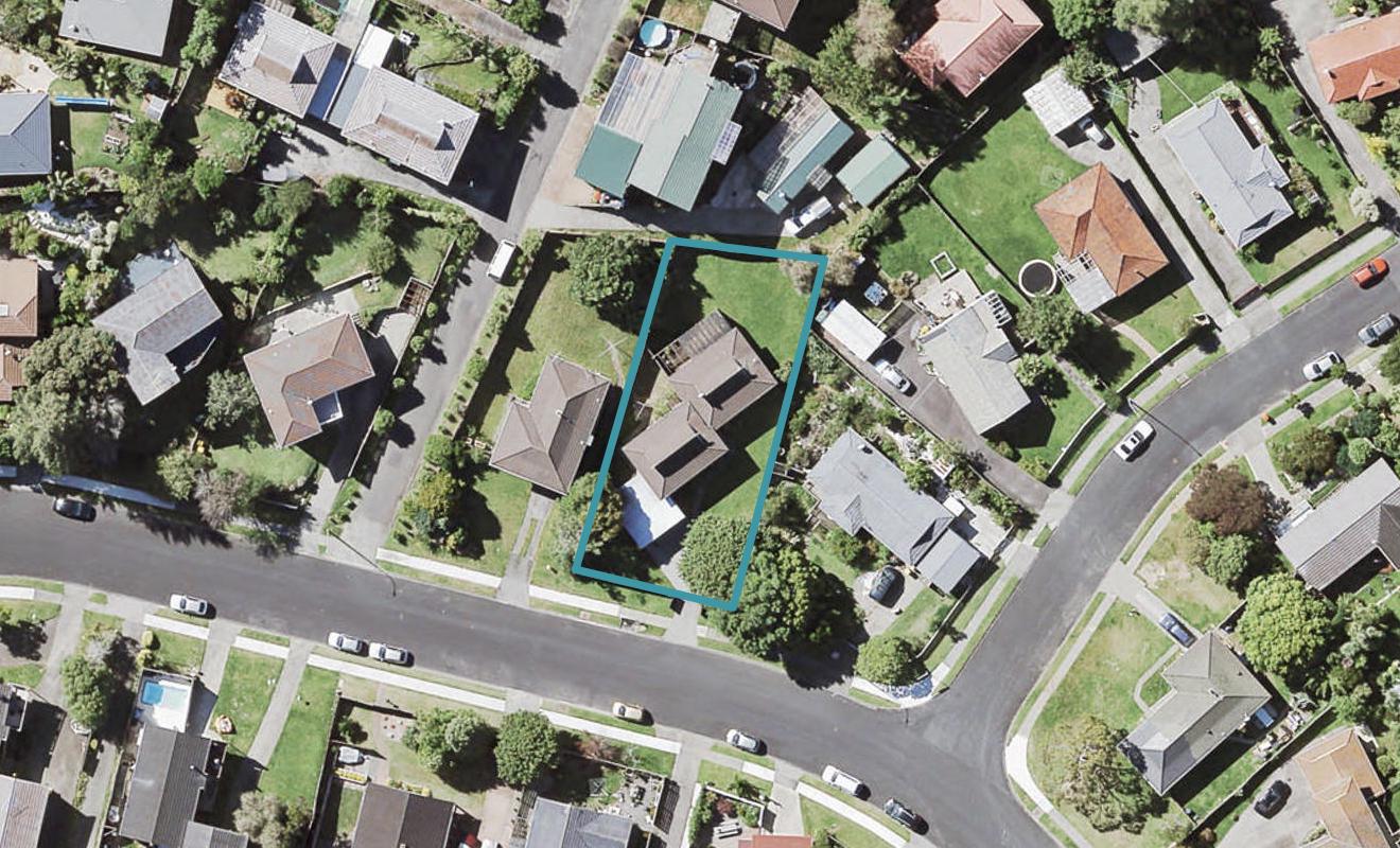 10 Redwing Street, Browns Bay, Auckland - Carousel 1