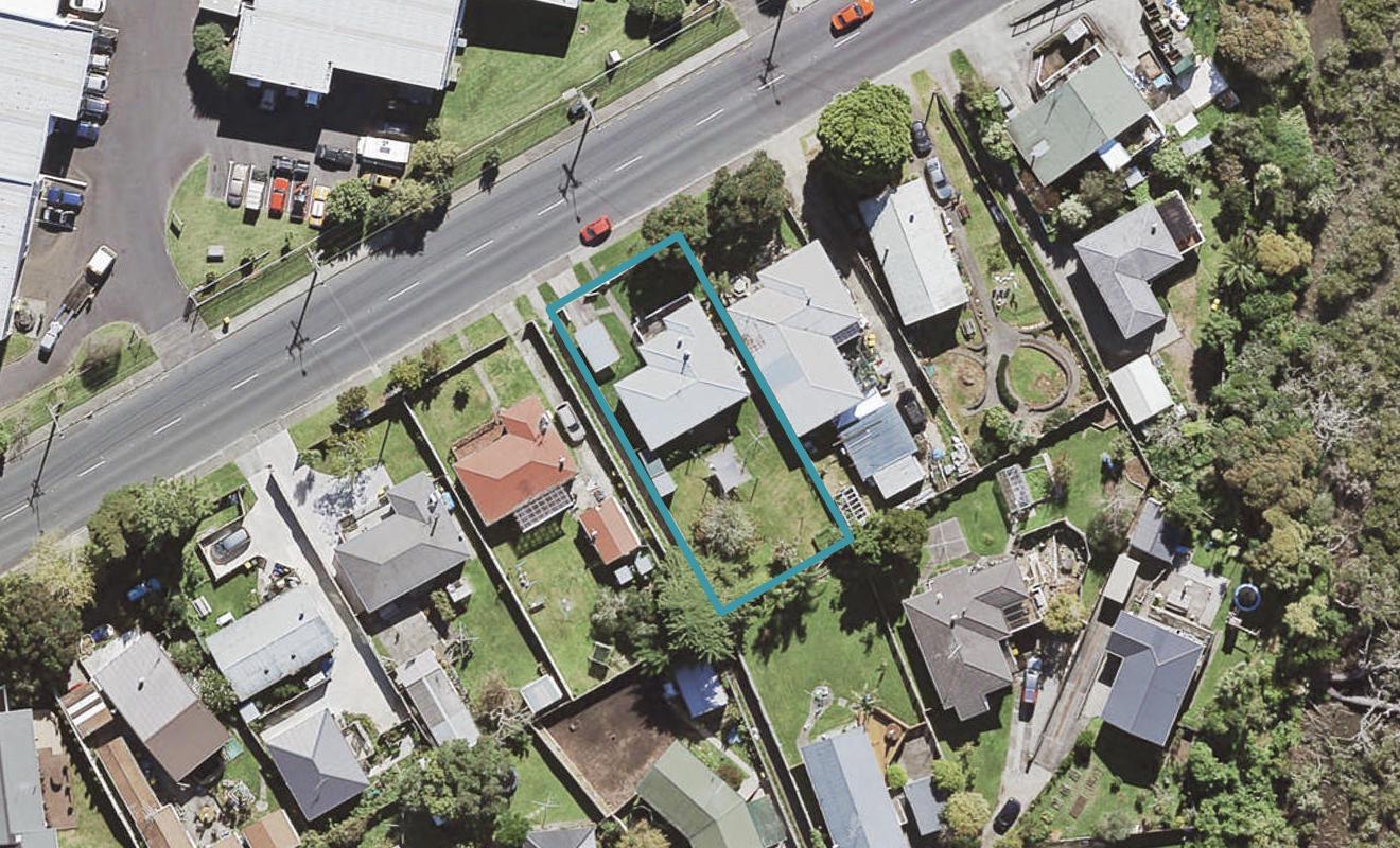 305 Beach Haven Road, Birkdale, Auckland - Carousel 1