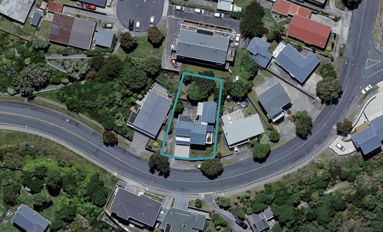 9 Akaroa Drive, Maupuia, Wellington - Carousel 1