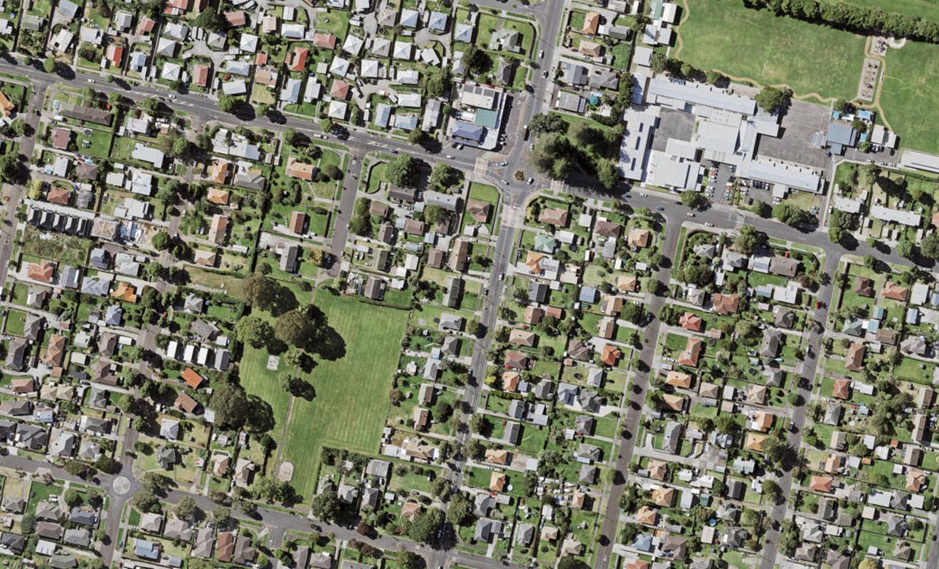 7 Erima Avenue, Point England, Auckland - Carousel 1