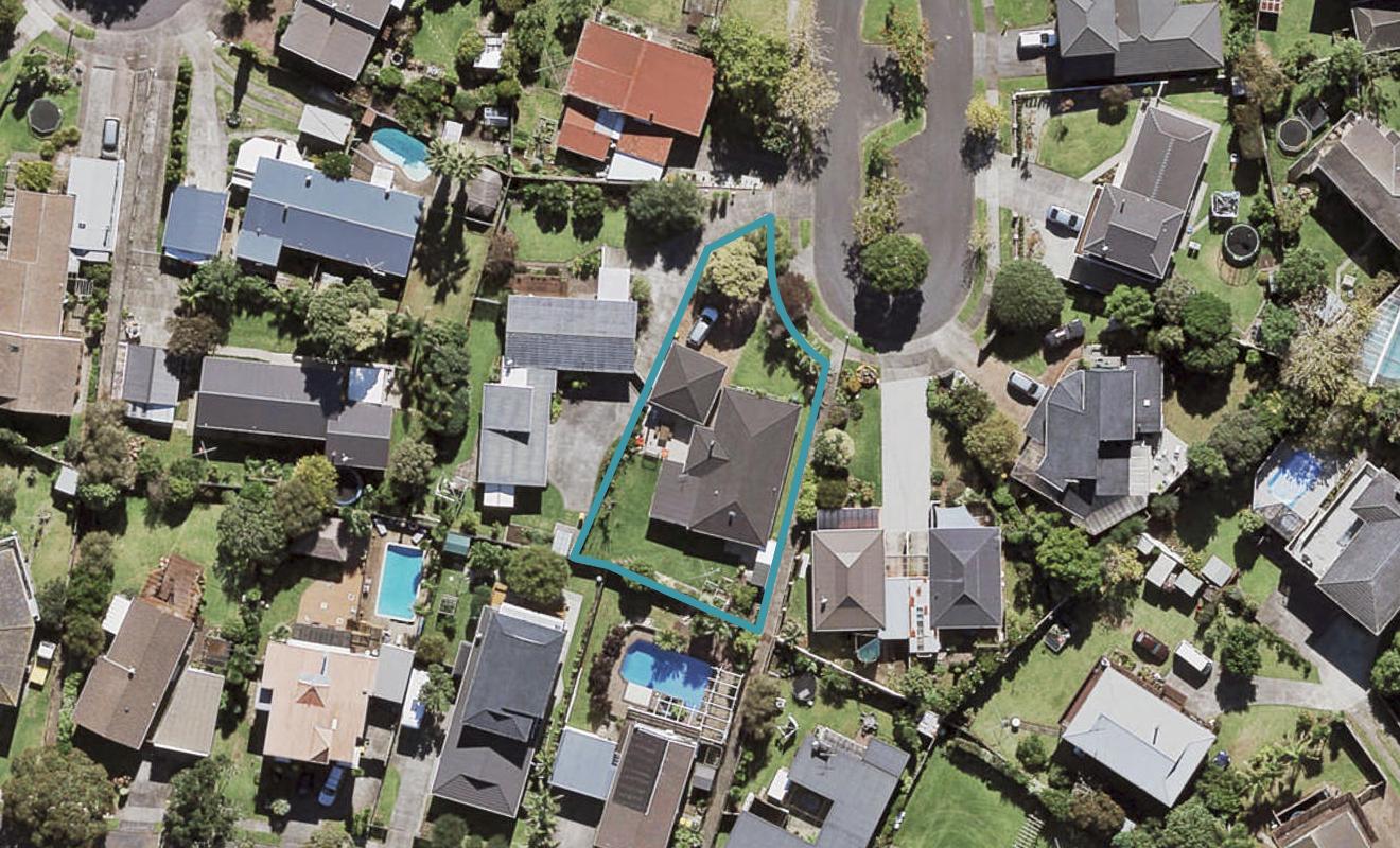 13 Claresholm Place, Mangere Bridge, Auckland - Carousel 1