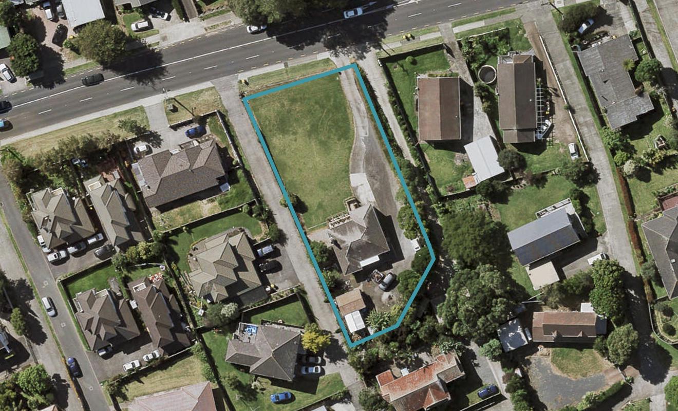 61 Redoubt Road, Goodwood Heights, Auckland - Carousel 1