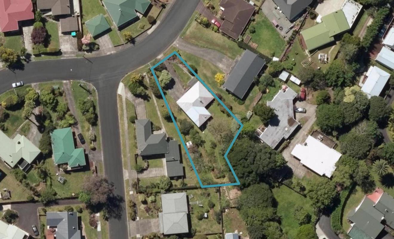 4 Mcmillan Avenue, Kamo, Whangarei - Carousel 1