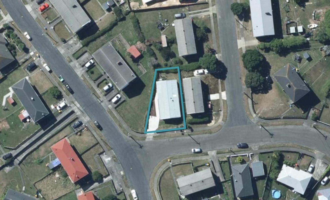 1 Worcester Place, Cannons Creek, Porirua - Carousel 1