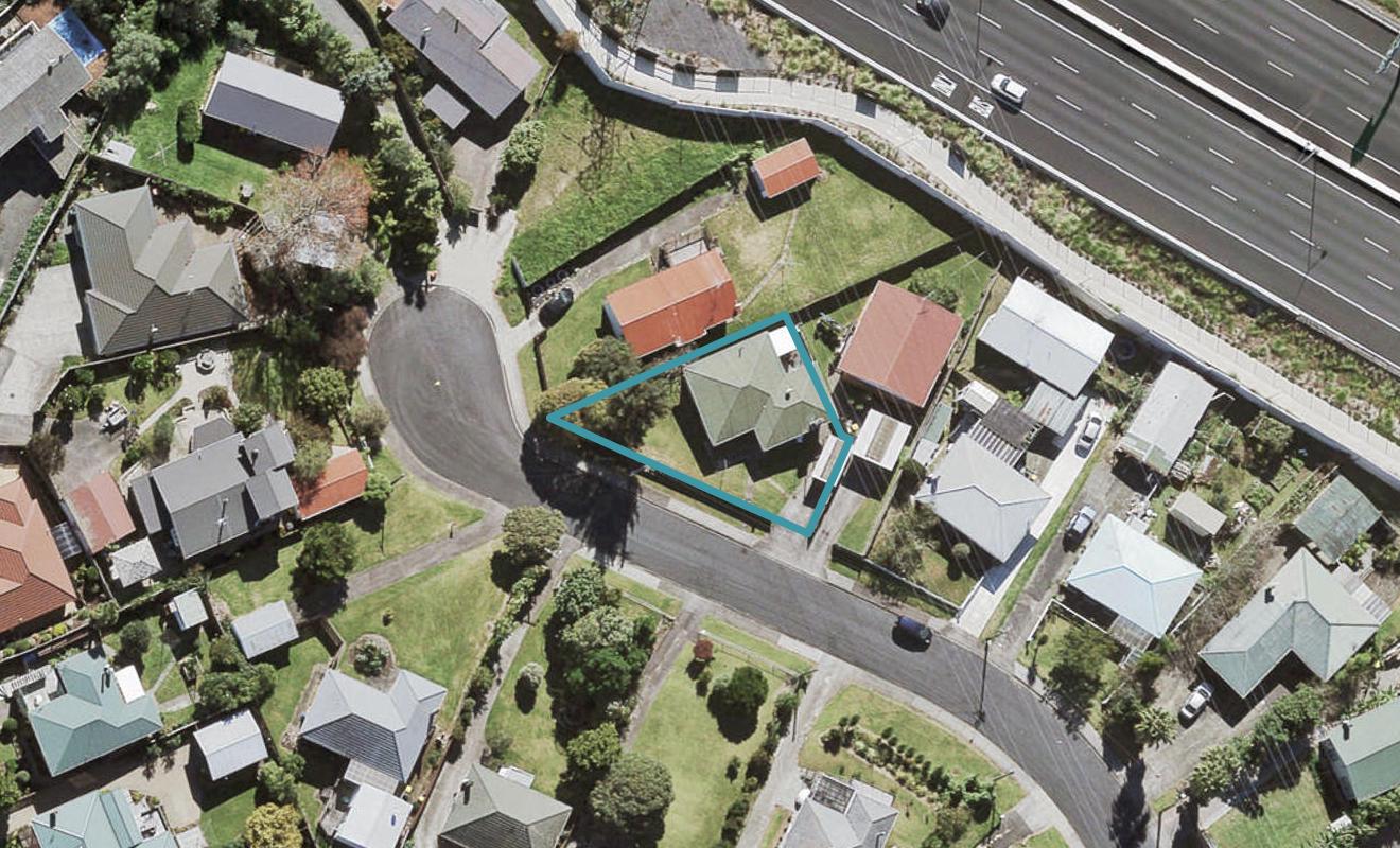 19 Marewa Street, Te Atatu South, Auckland - Carousel 1