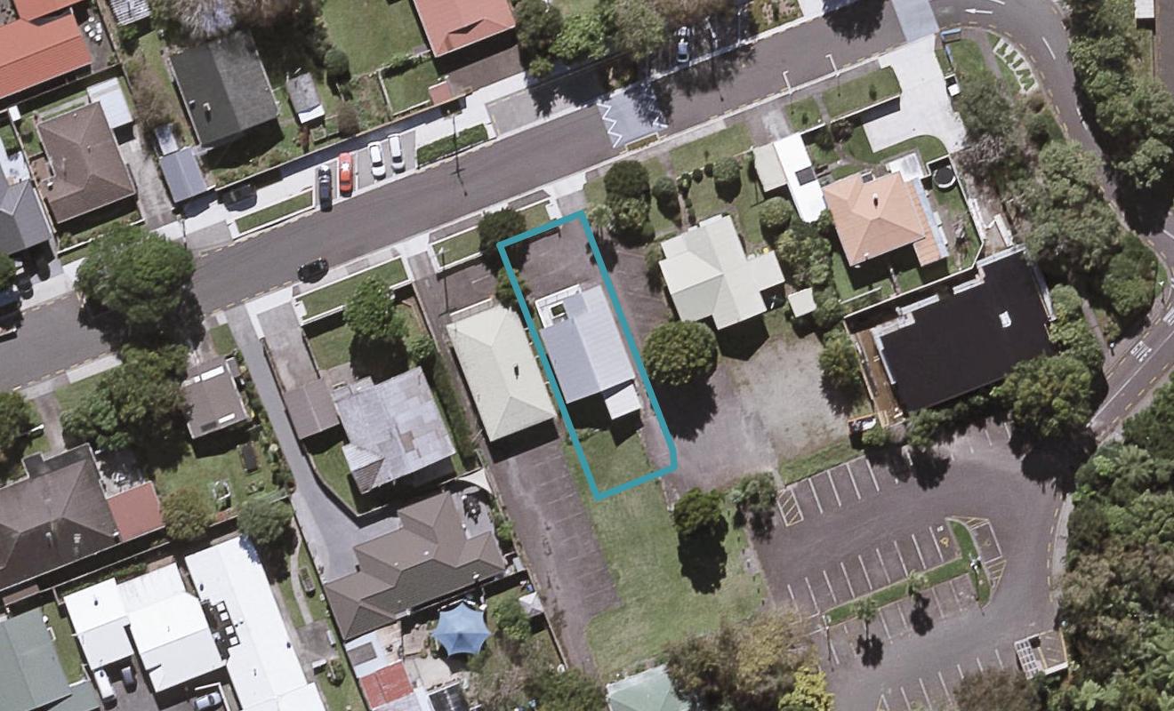 12 Bell Street, Welbourn, New Plymouth - Carousel 1
