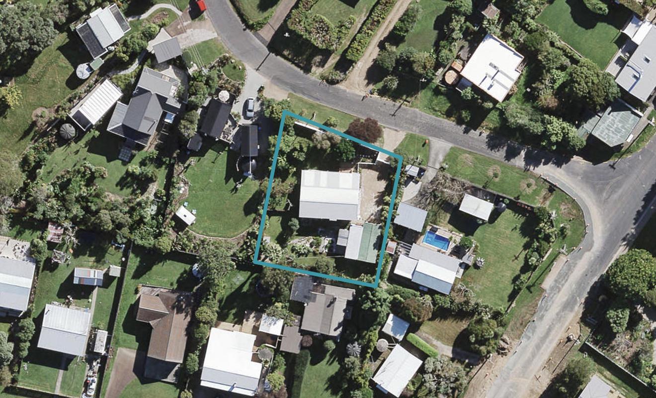 25 Matai Road, Oneroa, Waiheke Island - Carousel 1