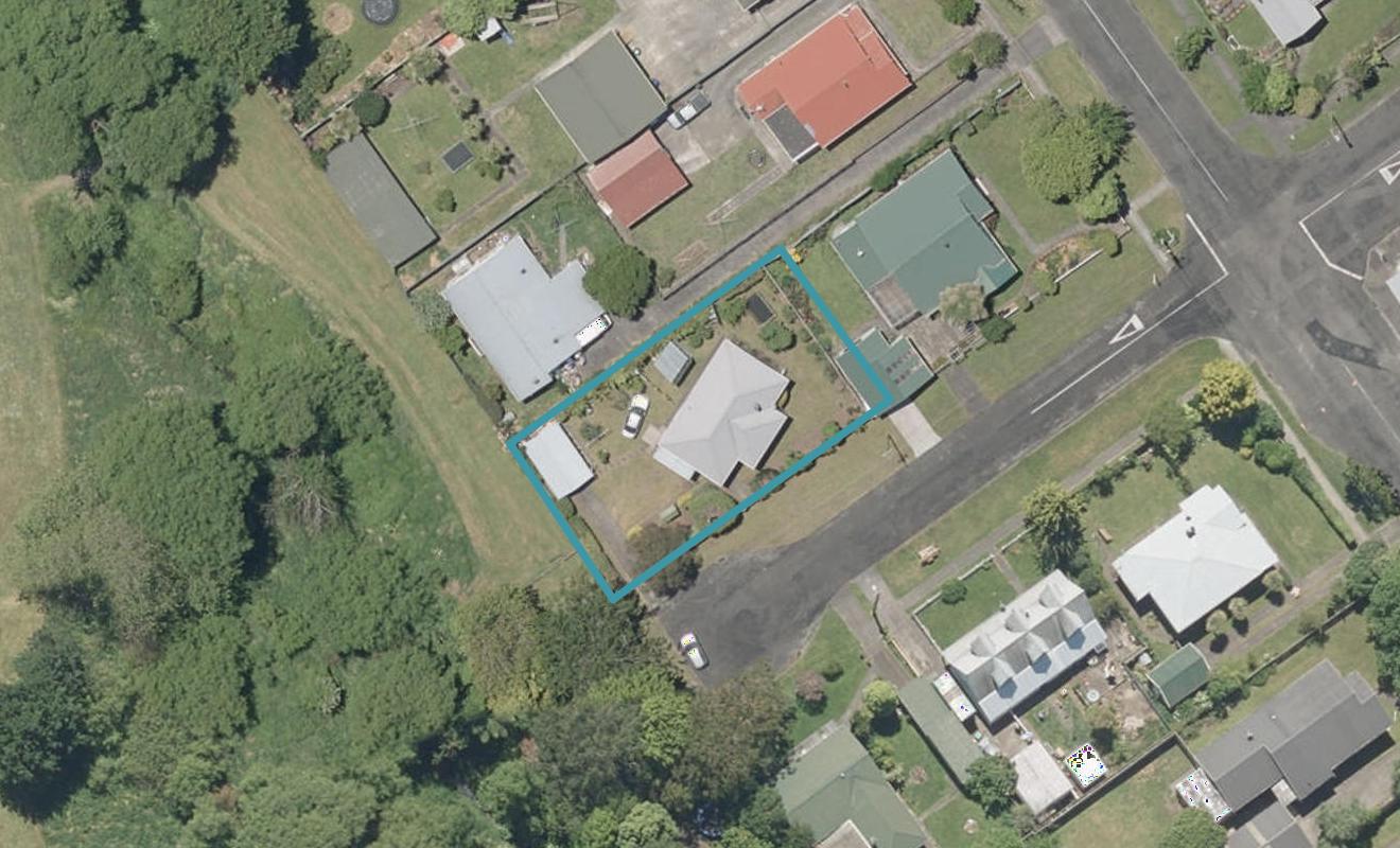 1A Bute PL, Aramoho, Whanganui - Carousel 1
