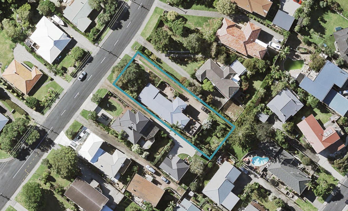 61 Litten Road, Cockle Bay, Auckland - Carousel 1