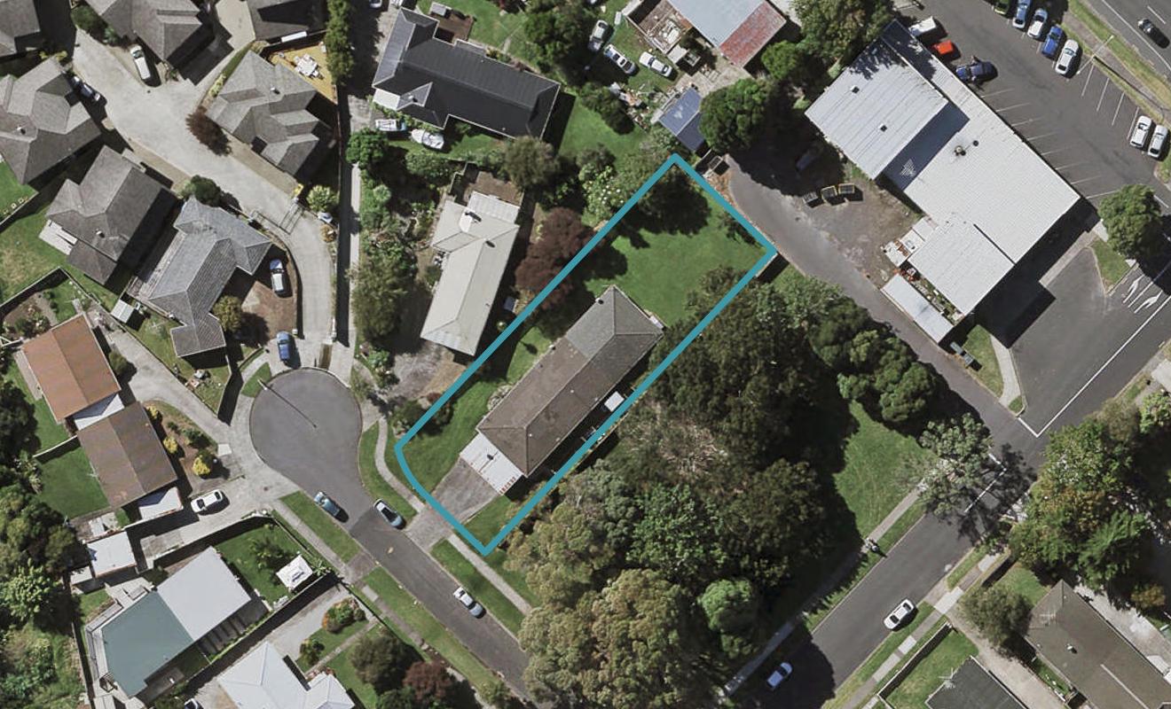1/1 Snell Place, Pakuranga, Auckland - Carousel 1