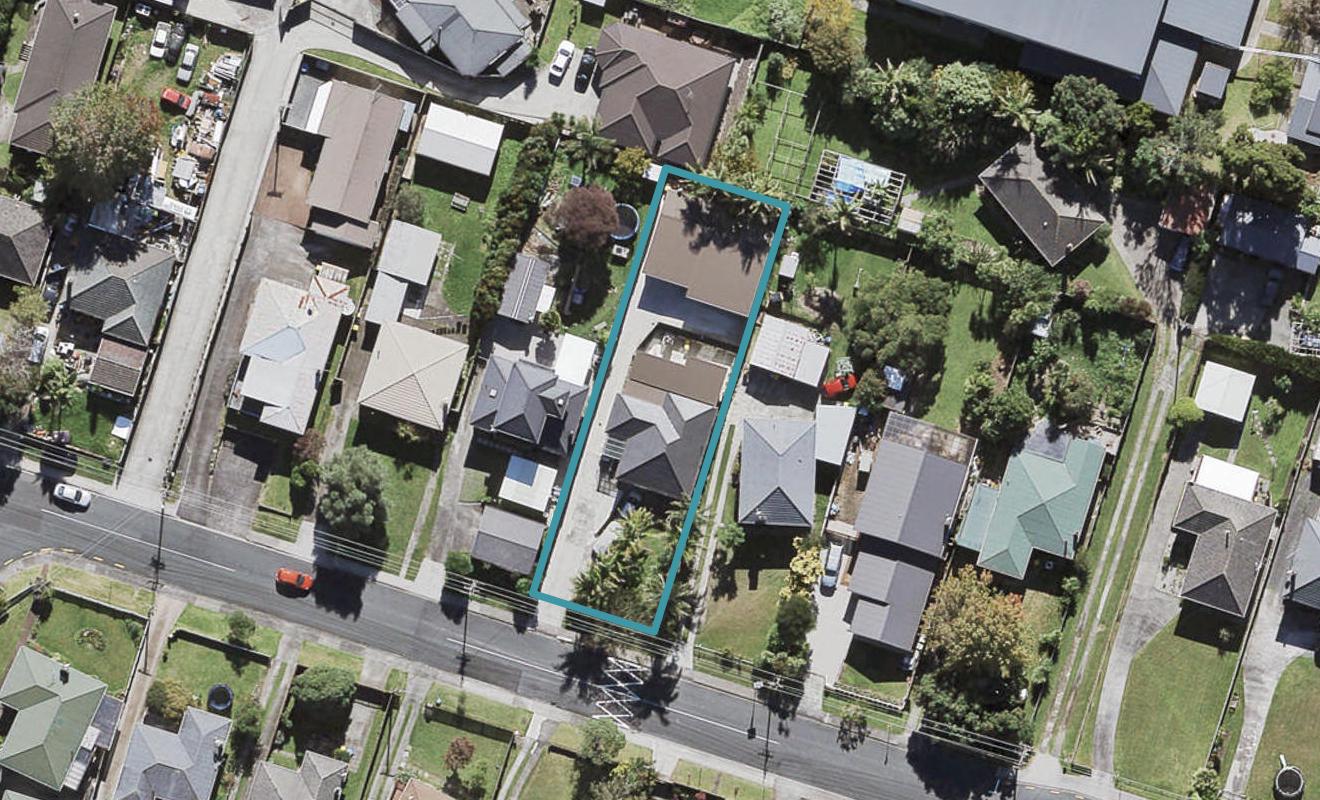 35 Strid Road, Te Atatu South, Auckland - Carousel 1