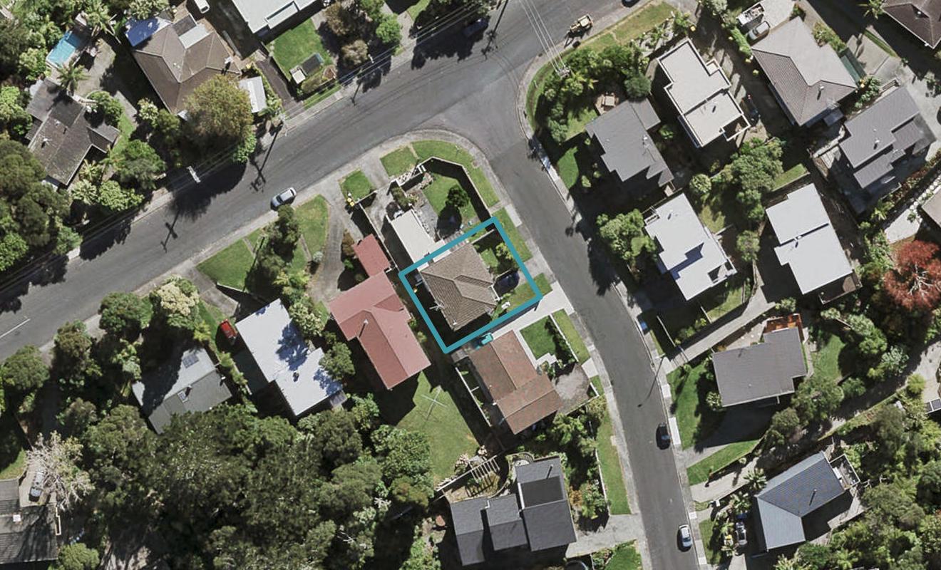 1 Glen Vista Place, Bayview, Auckland - Carousel 1