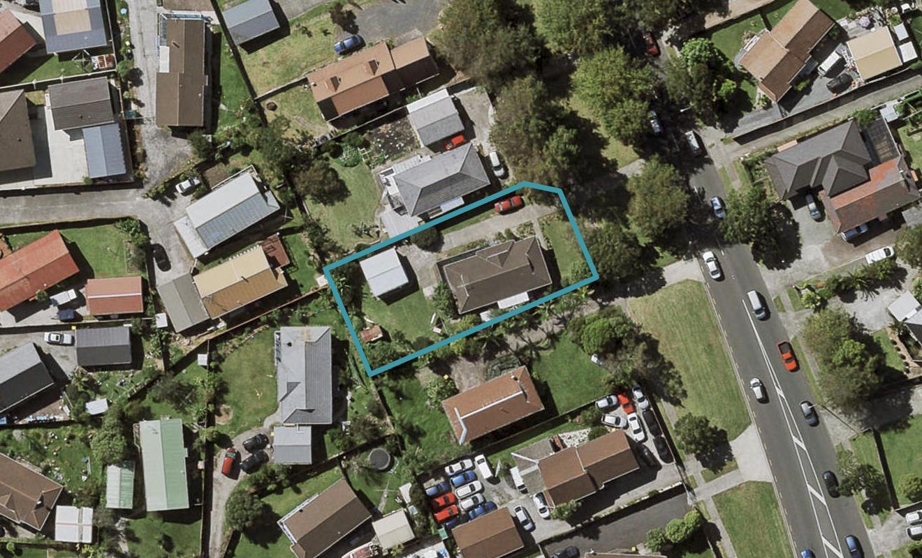 54 Hollyford Drive, Clover Park, Auckland - Carousel 1