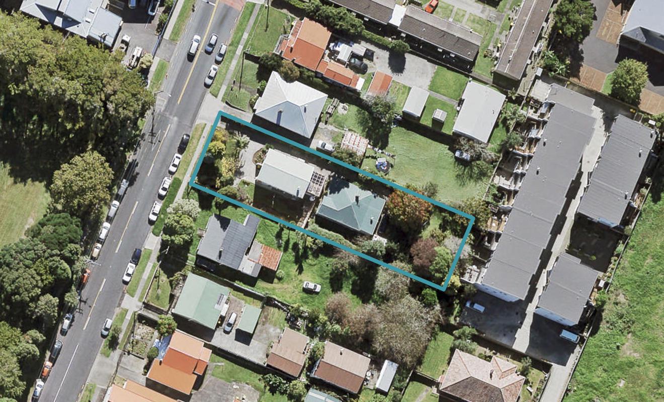 2/14 Hutchinson Avenue, New Lynn, Auckland - Carousel 1