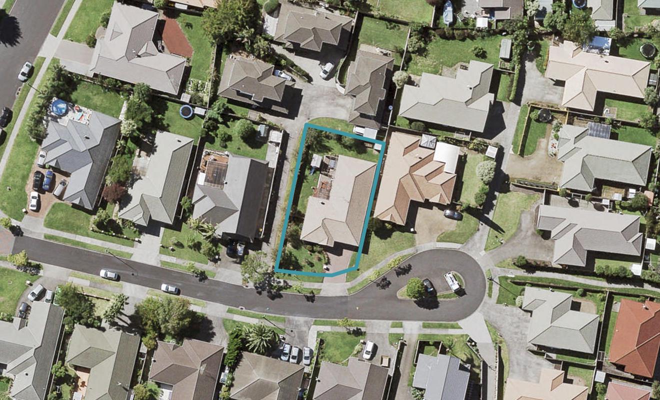 12 Tolben Place, Golflands, Auckland - Carousel 1
